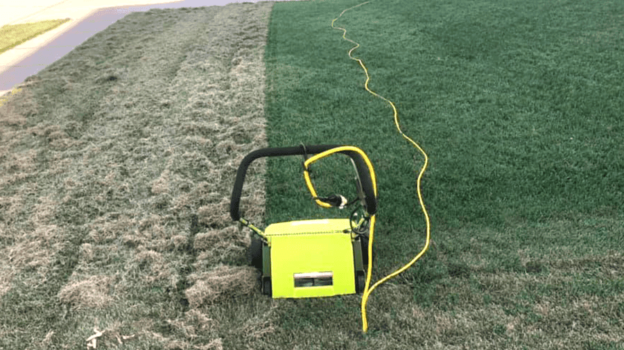 Dethatching machine